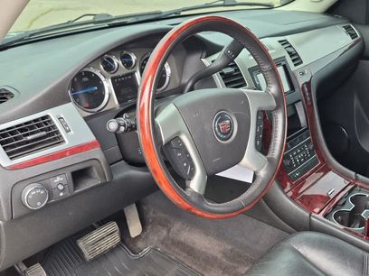 Used 2010 Cadillac Escalade Luxury