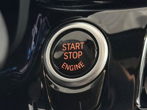 Used 2023 BMW 530e w/ Executive Package image 22