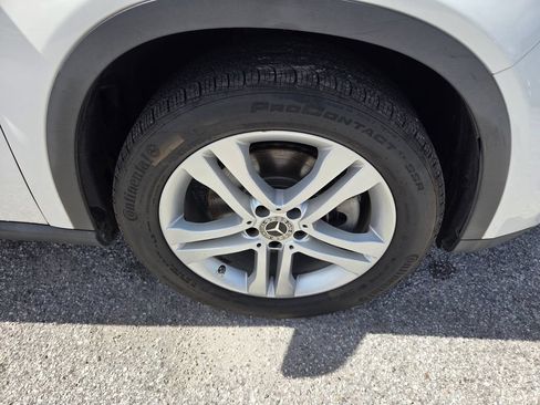 Used 2019 Mercedes-Benz GLA 250 w/ Premium Package image 19
