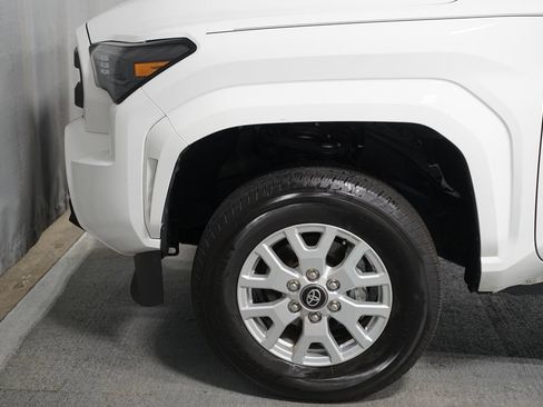 Certified 2025 Toyota Tacoma SR5 RWD image 5