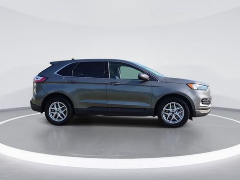 Used 2024 Ford Edge SEL AWD/4WD image 9