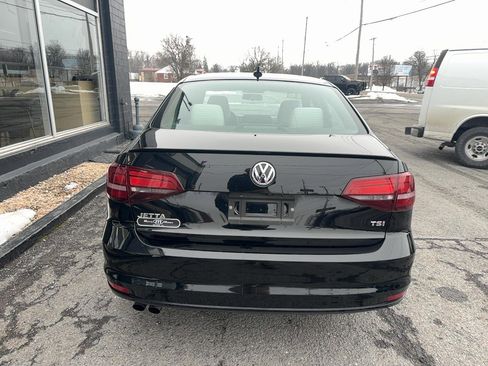 Used 2016 Volkswagen Jetta Sport image 7