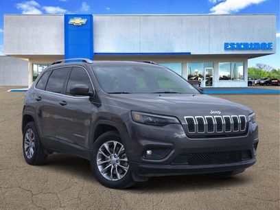 Used 2019 Jeep Cherokee Latitude Plus w/ Comfort/Convenience Group