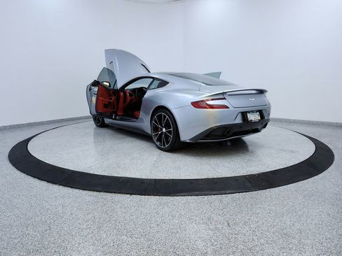 Used 2014 Aston Martin Vanquish Coupe RWD image 10