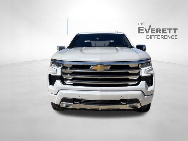 Used 2024 Chevrolet Silverado 1500 High Country AWD/4WD image 2