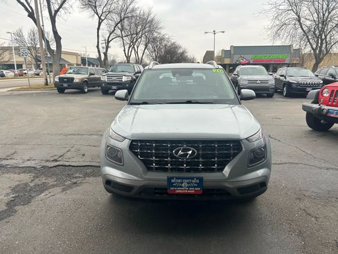 Used 2020 Hyundai Venue SEL image 2