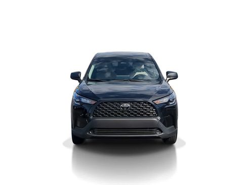 Used 2024 Toyota Corolla Cross L FWD image 3