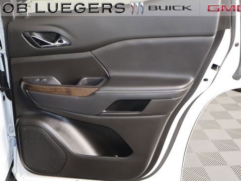 Certified 2021 GMC Acadia Denali w/ Denali Technology Package image 22