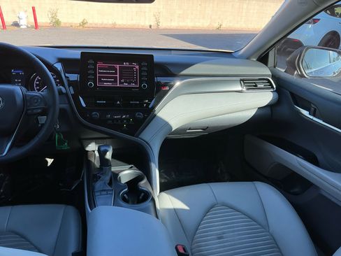 Used 2023 Toyota Camry SE FWD image 14