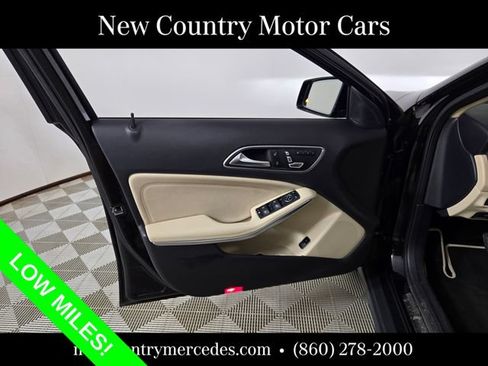 Certified 2018 Mercedes-Benz GLA 250 4MATIC image 17