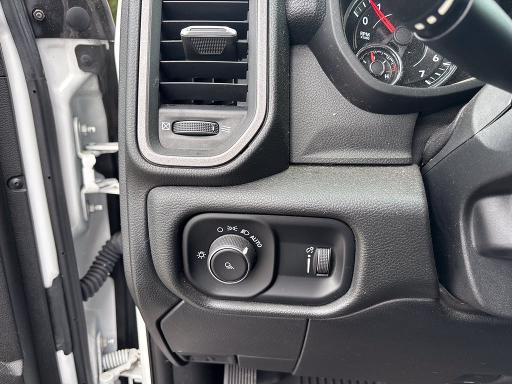 Used 2021 RAM 2500 Tradesman w/ Chrome Appearance Group AWD/4WD image 13