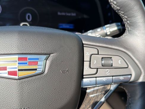 Used 2024 Cadillac Escalade ESV Premium Luxury AWD/4WD image 24