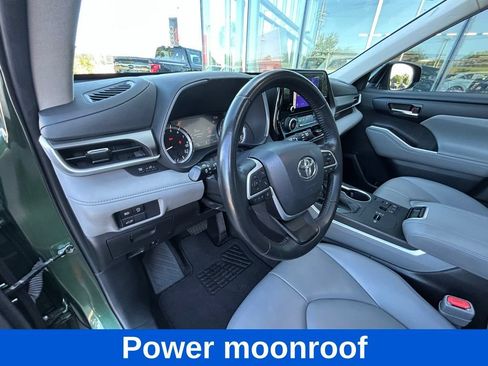 Used 2023 Toyota Highlander XLE FWD image 21