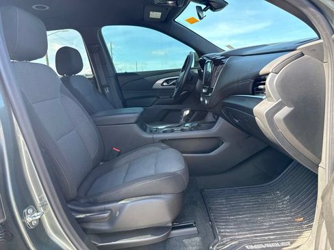 Used 2023 Chevrolet Traverse LT FWD image 10