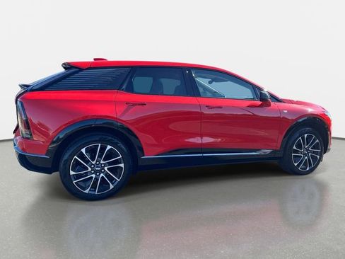 Certified 2025 Cadillac Optiq Sport 2 AWD/4WD image 6