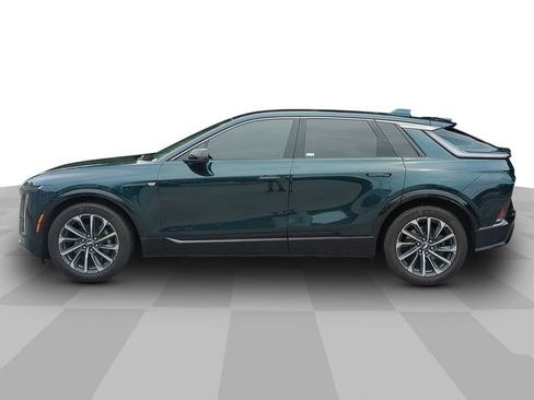 Used 2024 Cadillac Lyriq Sport AWD/4WD image 3
