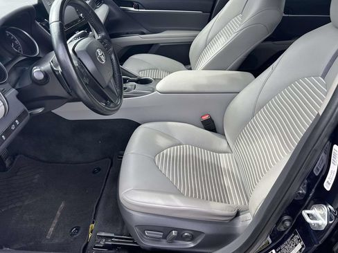 Used 2021 Toyota Camry SE FWD image 16