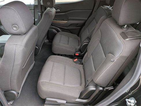 Used 2023 GMC Acadia SLE w/ Driver Convenience Package image 25