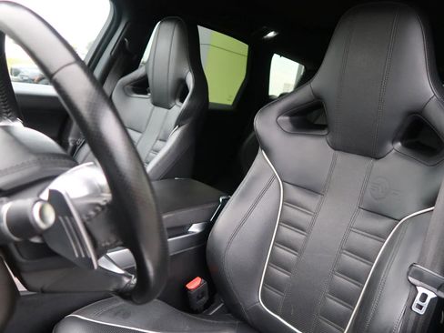 Used 2016 Land Rover Range Rover Sport SVR image 18