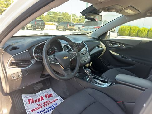 Used 2024 Chevrolet Malibu LS w/ Driver Confidence Package FWD image 11