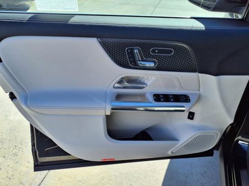 New 2025 Mercedes-Benz GLA 250 4MATIC image 12