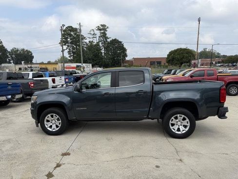 Used 2020 Chevrolet Colorado LT RWD image 2