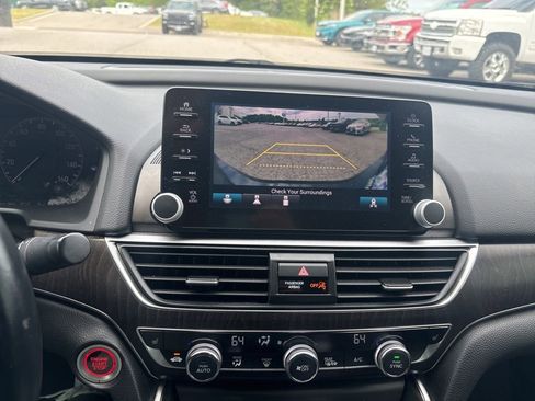 Used 2018 Honda Accord EX-L image 18