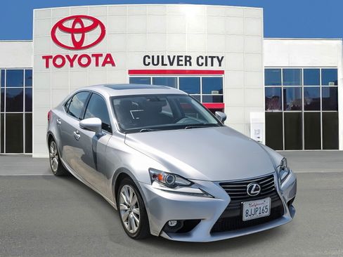 Used 2016 Lexus IS 200t RWD image 1