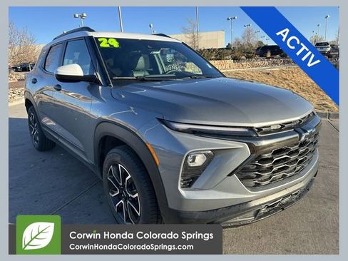 Used 2024 Chevrolet TrailBlazer ACTIV w/ Convenience Package AWD/4WD image 1