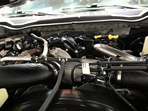 Used 2019 Ford F250 Platinum w/ Platinum Ultimate Package image 38