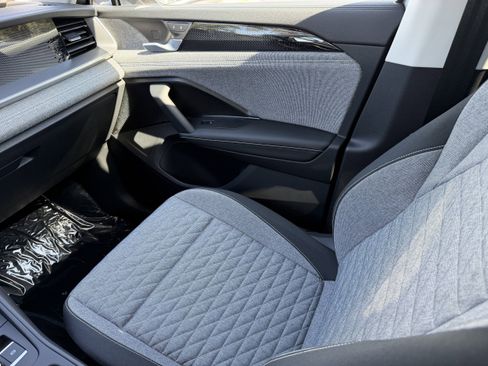 New 2026 Volkswagen Tiguan S image 13