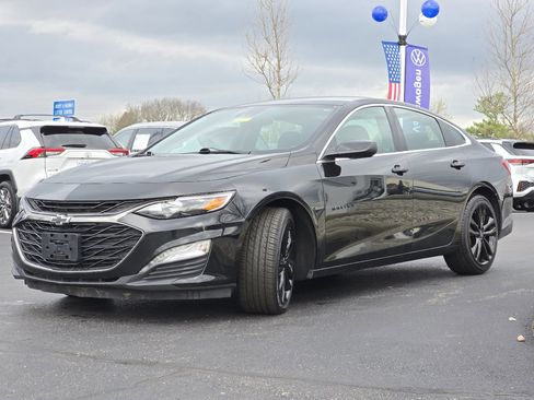 Used 2023 Chevrolet Malibu LT w/ Midnight Edition image 17