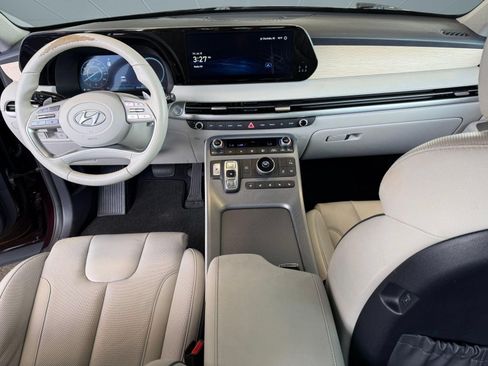 Used 2024 Hyundai Palisade Limited FWD image 16