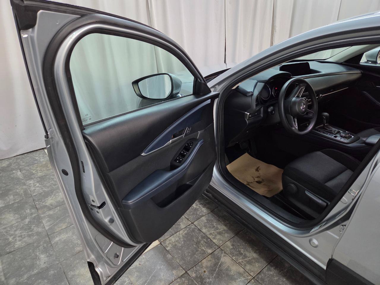 Used 2020 MAZDA CX-30 AWD image 9