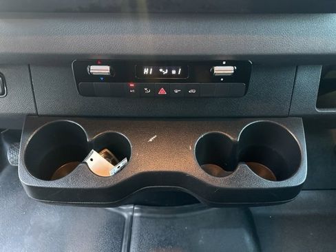 Used 2019 Mercedes-Benz Sprinter 144 image 17