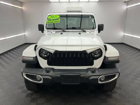 Used 2022 Jeep Wrangler Unlimited Sahara w/ Dual Top Group AWD/4WD image 2