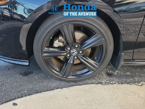 Used 2023 Honda Accord Sport image 4