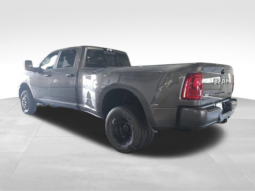 New 2026 RAM 3500 Big Horn AWD/4WD image 6