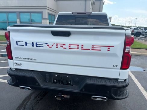 Used 2024 Chevrolet Silverado 1500 LT Trail Boss w/ LT Trail Boss Premium Package AWD/4WD image 6