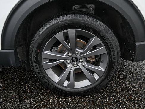 Certified 2023 Ford Explorer XLT w/ Equipment Group 202A image 13