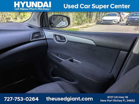 Used 2013 Nissan Sentra SR FWD image 18