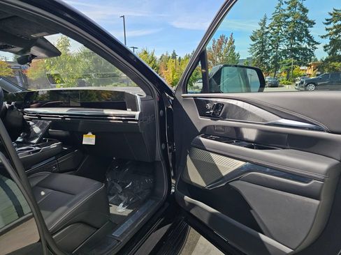 New 2026 Cadillac Escalade IQ Sport 2 w/ LPO, ONYX Package AWD/4WD image 12