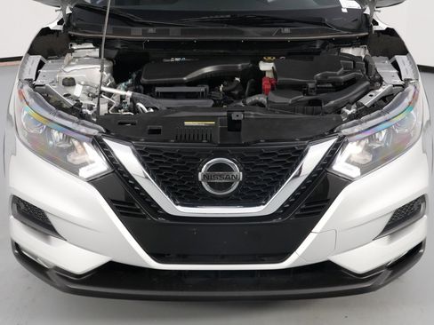 Used 2022 Nissan Rogue Sport SV image 7