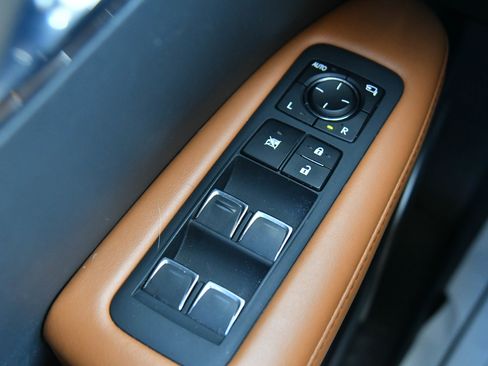 Used 2022 Lexus RX 350L FWD w/ Premium Package image 35