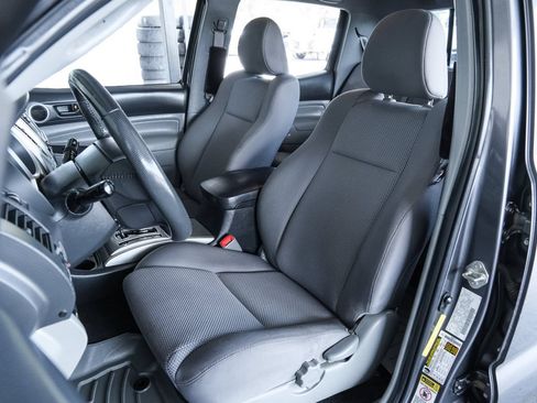 Used 2014 Toyota Tacoma 4x4 Double Cab w/ TRD Off-Road Package image 39