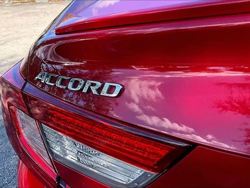 Used 2019 Honda Accord Sport image 10