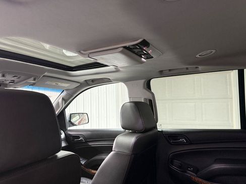 Used 2018 Chevrolet Suburban Premier AWD/4WD image 26