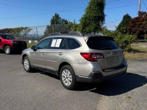 Used 2019 Subaru Outback 2.5i Premium AWD/4WD image 6