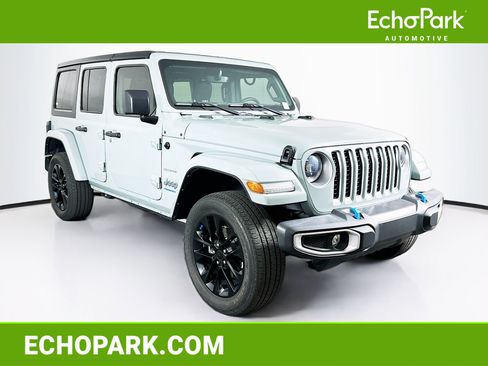 Used 2023 Jeep Wrangler Unlimited Sahara w/ Cold Weather Group AWD/4WD image 1