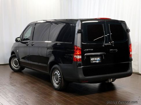 Used 2016 Mercedes-Benz Metris image 9